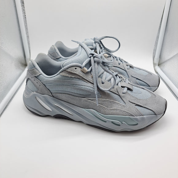 Yeezy 700 Hospital Blue - size 10