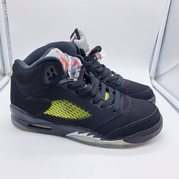 Jordan 5 Black Metallic (2016) - size 5.5y