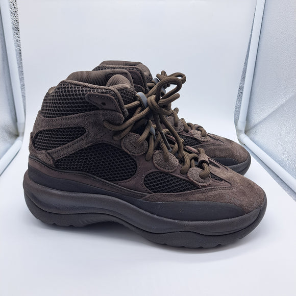 Yeezy DSRT Boot Oil - size 6.5
