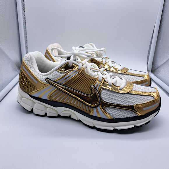 Nike Vomero 5 Metallic Gold - size 10w