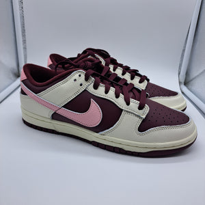 Nike Dunk Low Valentine's Day (2023) - size 8.5