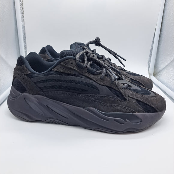 Yeezy 700 Vanta - size 11