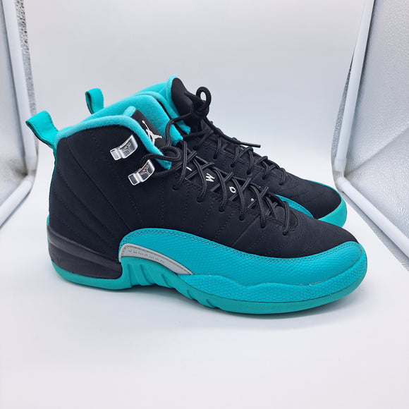 Jordan 12 Hyper Jade - size 7y