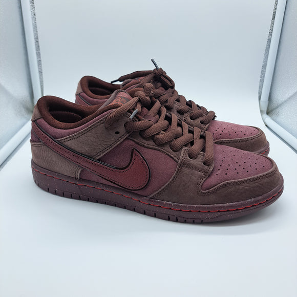 Nike SB Dunk Low Burgundy Crush - size 7.5