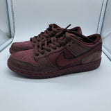 Nike SB Dunk Low Burgundy Crush - size 7.5