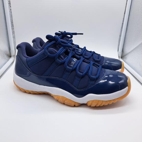 Jordan 11 Low Midnight Navy - size 8.5