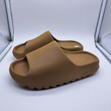 Yeezy Slide Ochre - size 9