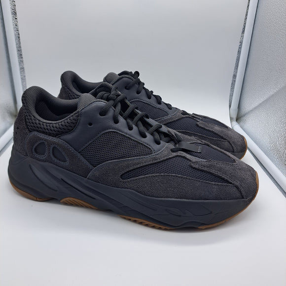 Yeezy 700 Utility Black - size 11