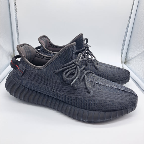 Yeezy 350 Black - size 10.5