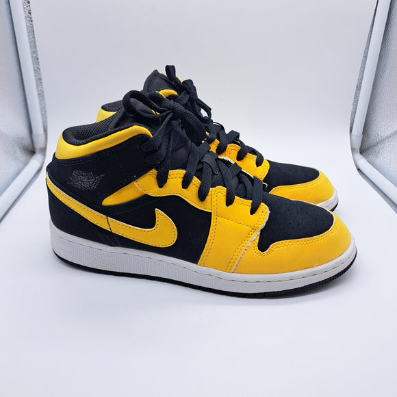 Jordan 1 Mid Reverse New Love - size 5y