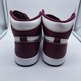 Jordan 1 Bordeaux - size 9