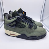 Jordan 4 Undefeated - size 10