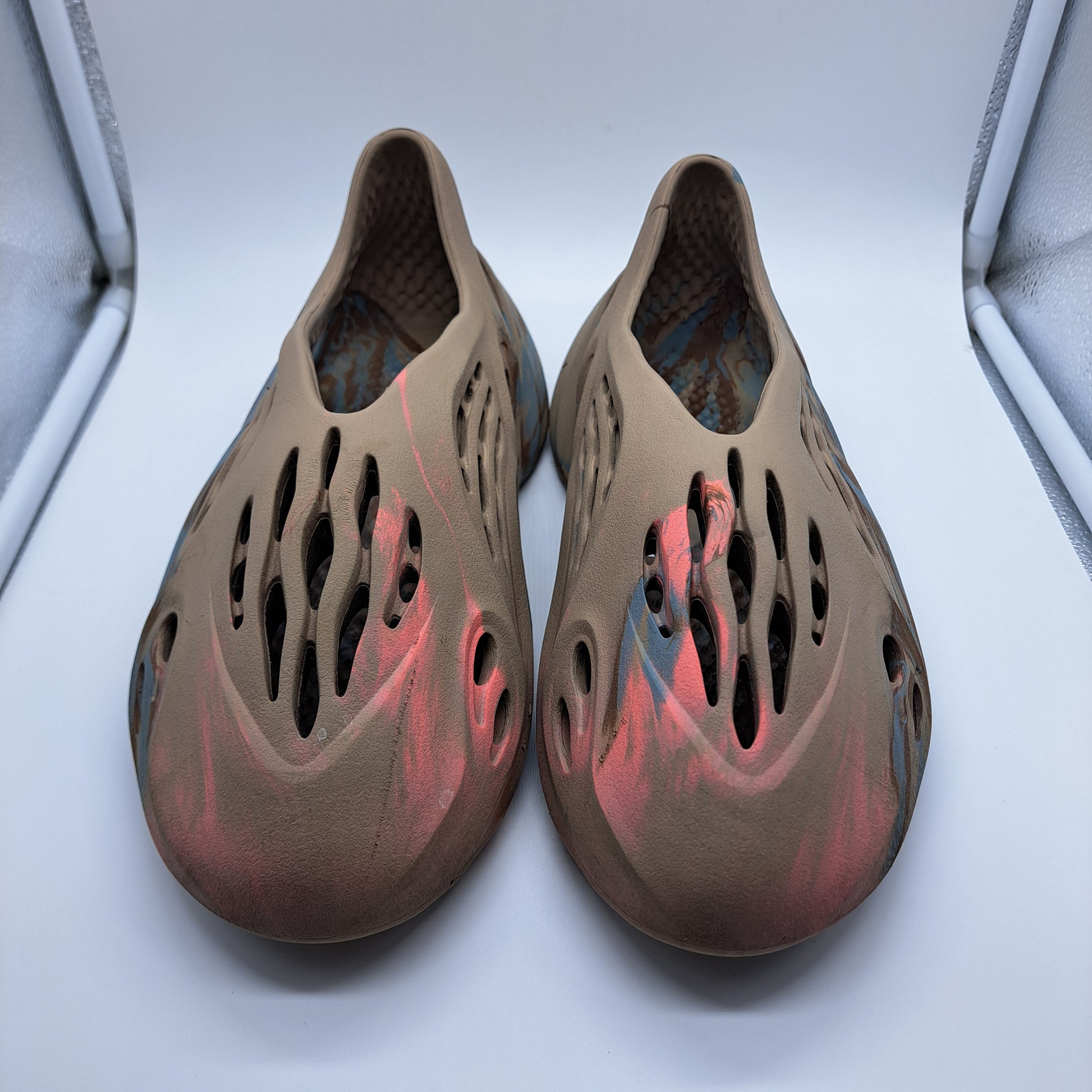 yeezy foam runner size 9