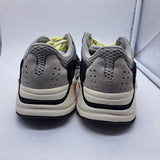 Yeezy 700 Waverunner - size 6