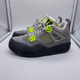 Jordan 4 SE Neon - size 7y