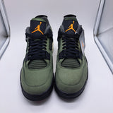 Jordan 4 Undefeated - size 8.5