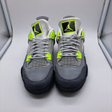 Jordan 4 SE Neon Green - size 6y