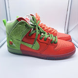 Nike SB Dunk High Strawberry Cough - size 12