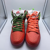 Nike SB Dunk High Strawberry Cough - size 12