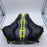 Jordan 10 Venom - size 6.5y