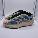 Yeezy 700 Kyanite - size 6